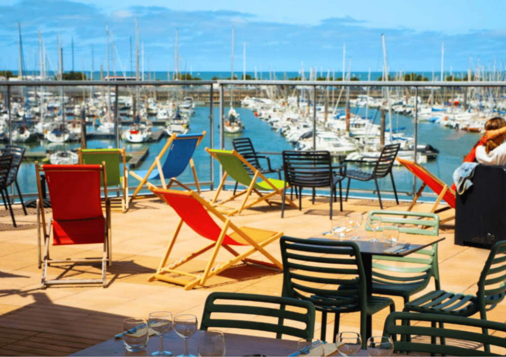 yacht club